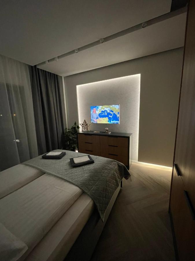 Luxury By The Lake Ap 25 Sibiu Buitenkant foto