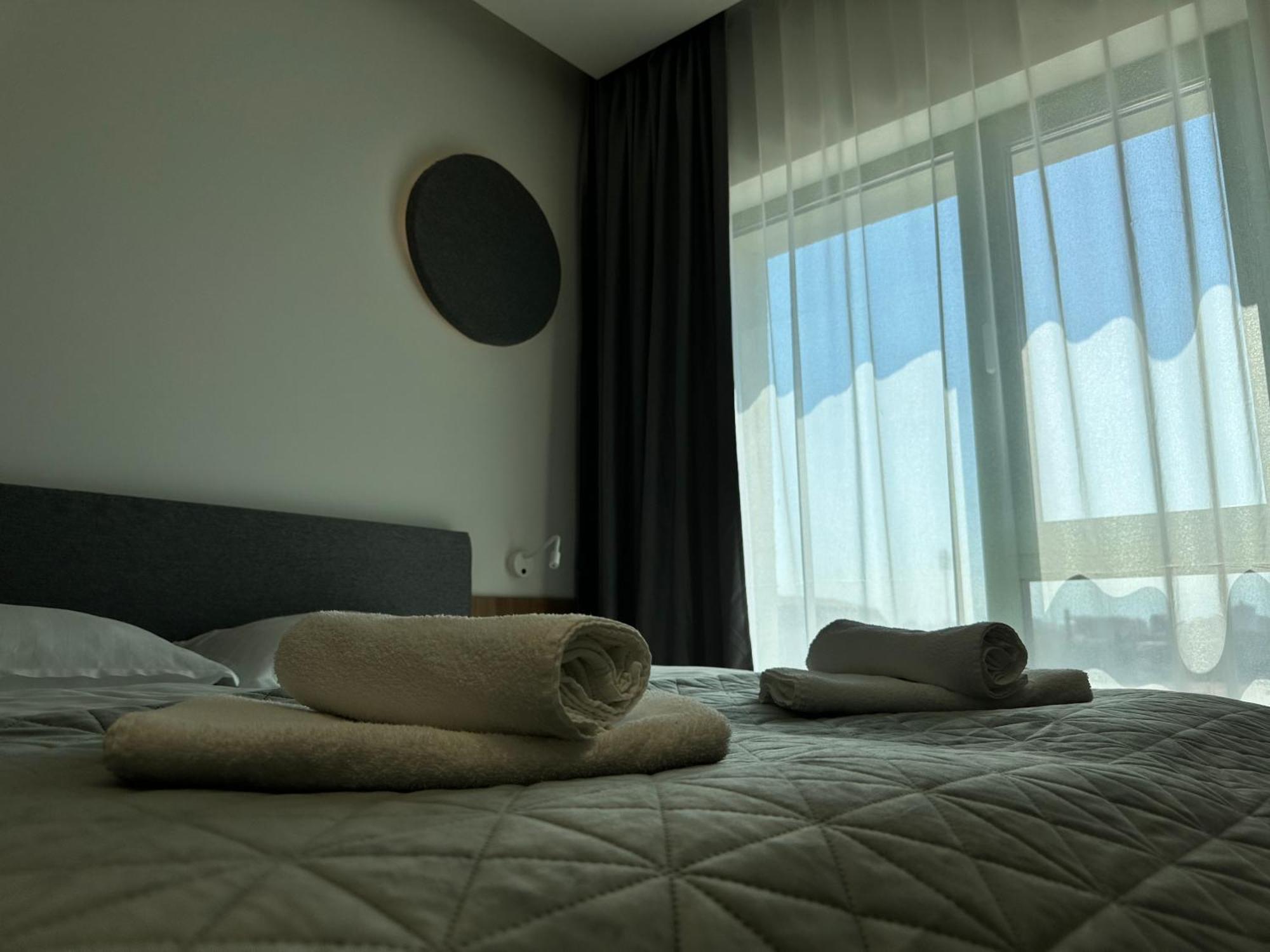 Luxury By The Lake Ap 25 Sibiu Buitenkant foto